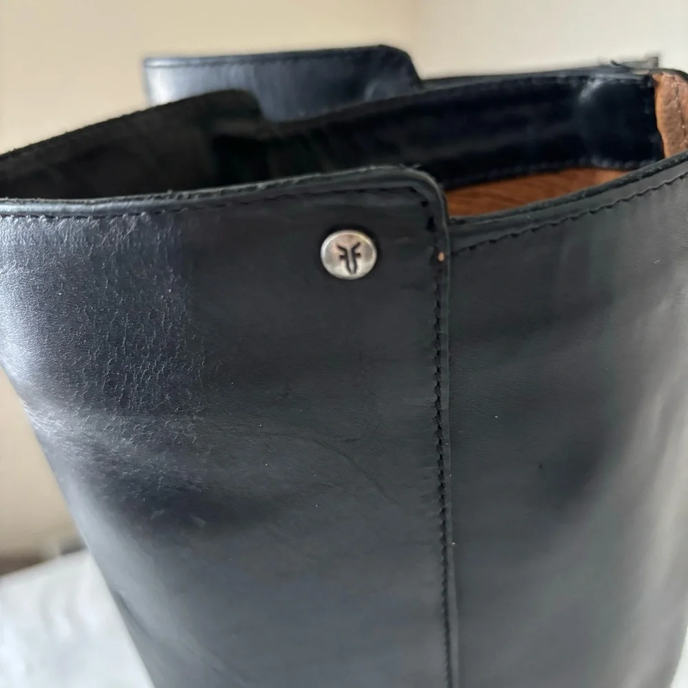 FRYE MELISSA STUD BACK ZIP LEATHER Boot size 7 Black